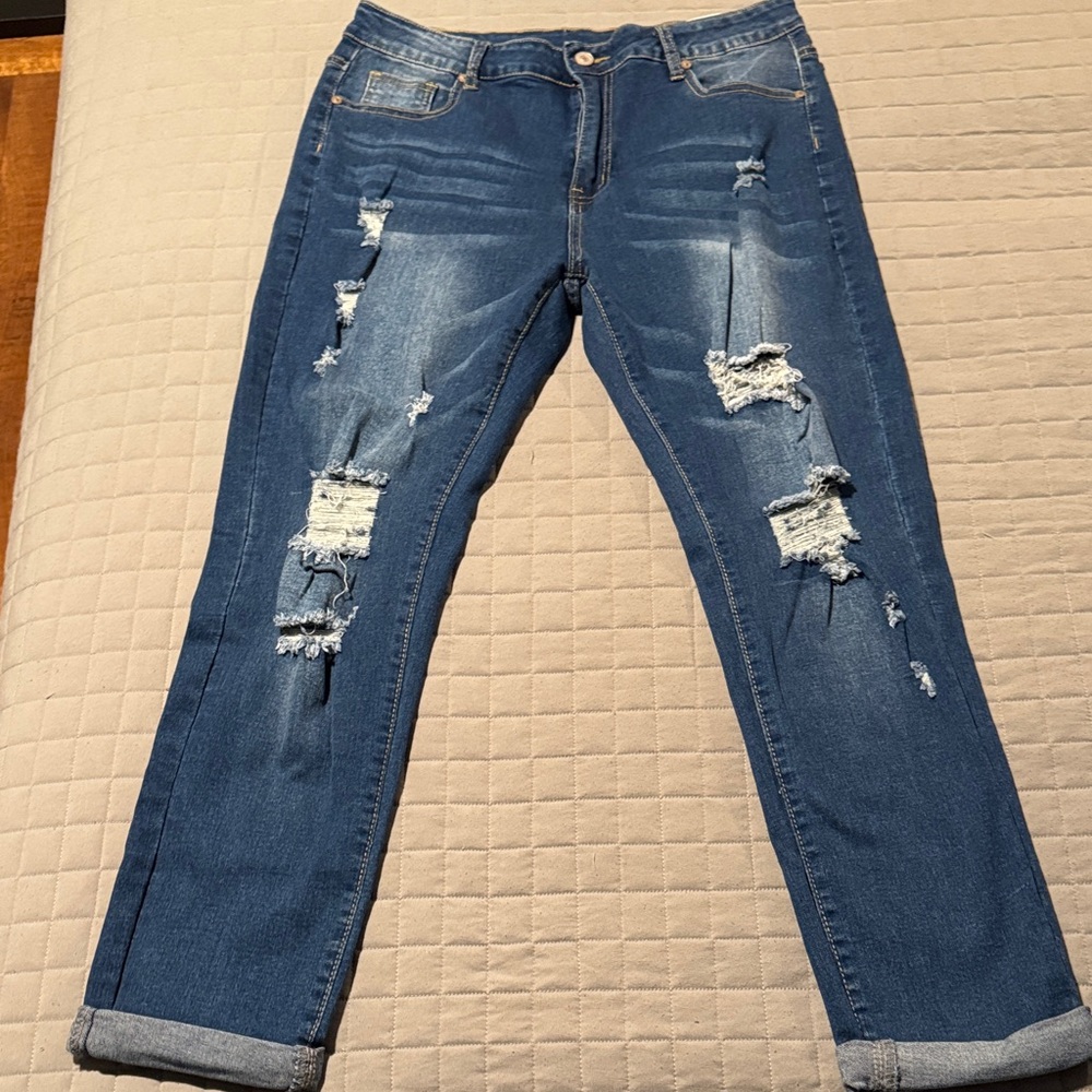 Casual Distressed Denim Boyfriend Jeans